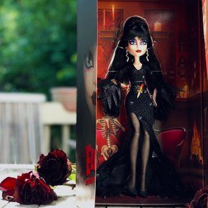 Elvira monster high doll